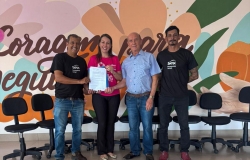 Fecomércio Tocantins doa cadeiras giratórias para a nova sede da Liga Feminina de Combate ao Câncer em Gurupi