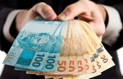 Procura dos consumidores por crédito tem queda de 2,8% em um ano 